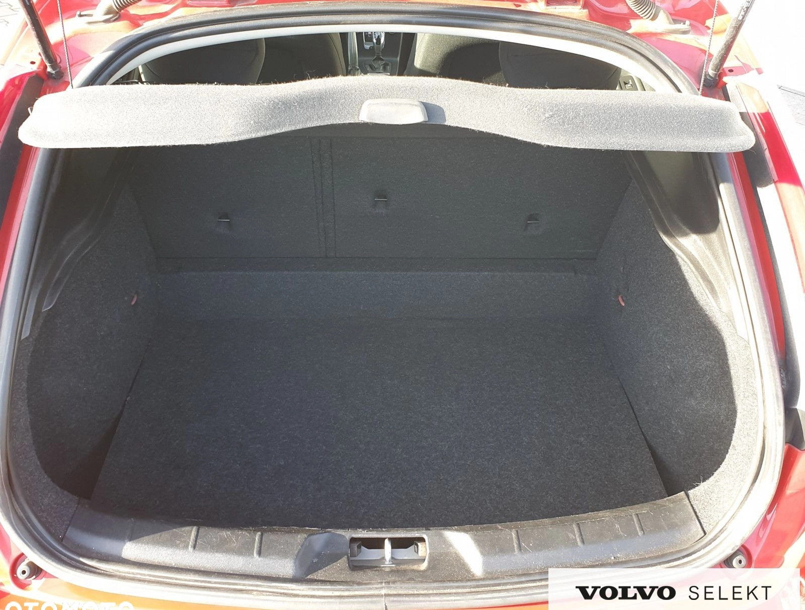 Volvo V40 cena 59900 przebieg: 190800, rok produkcji 2018 z Chojnice małe 172